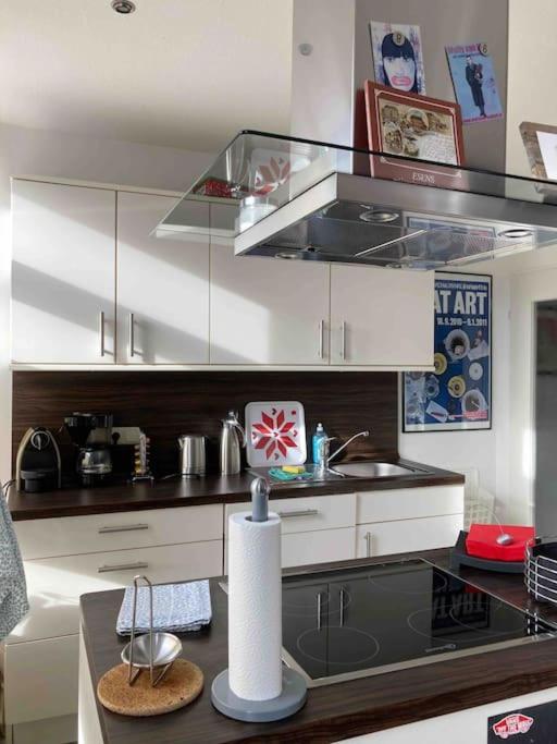 Gemuetliche Wohnung Mitten In Esens Exterior foto